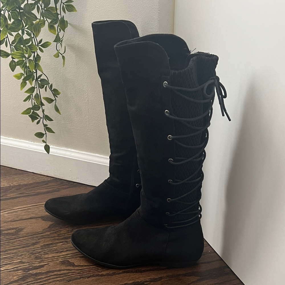 Elegant Black (back) Lace-Up Women's Boots — Like New